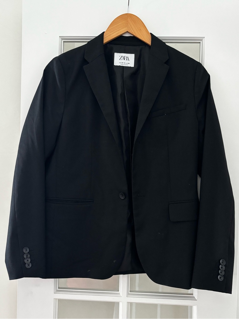 Zara Boy’s Black Single-Breasted Blazer